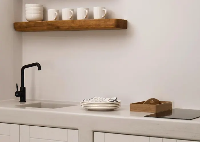 Andros Moments Батси